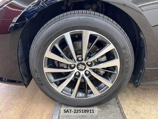 Toyota CROWN SEDAN 2019-06 7875914-28