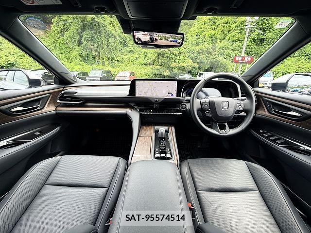 Toyota CROWN SEDAN 2025-04 7875898-1