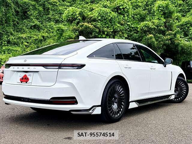 Toyota CROWN SEDAN 2025-04 7875898-2