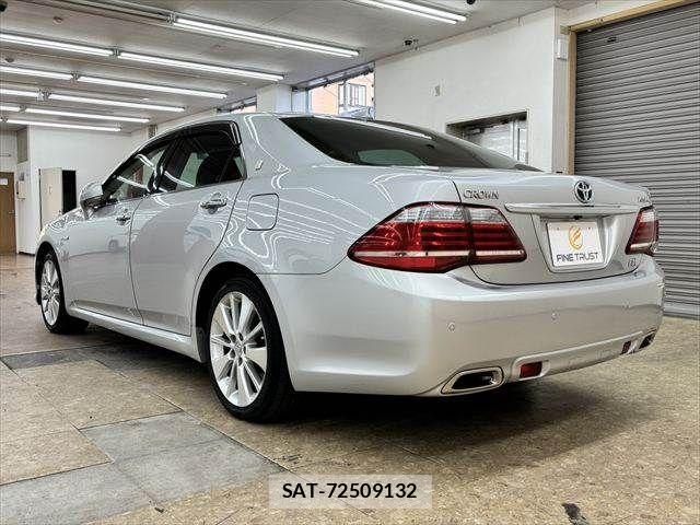 Toyota CROWN SEDAN 2010-03 7875927-18