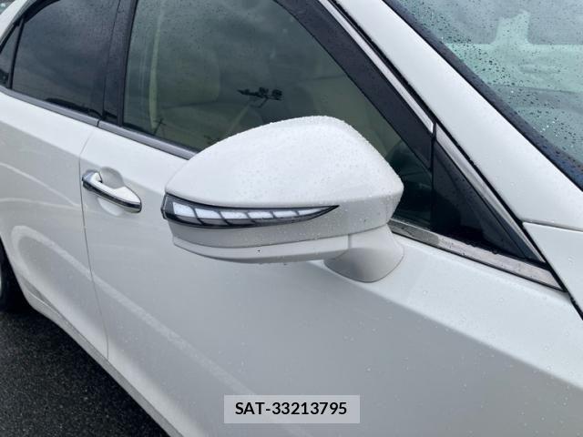 Toyota CROWN SEDAN 2015-09 7875925-13