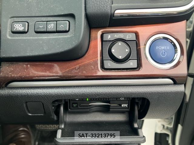 Toyota CROWN SEDAN 2015-09 7875925-19