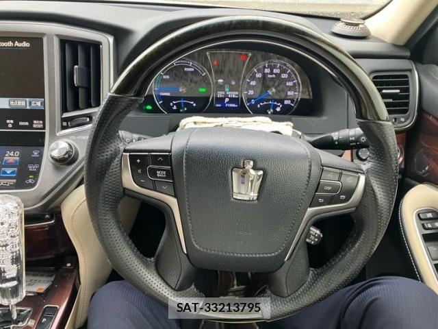 Toyota CROWN SEDAN 2015-09 7875925-20