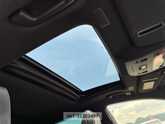 Toyota CROWN SEDAN 2018-07 7875903-17