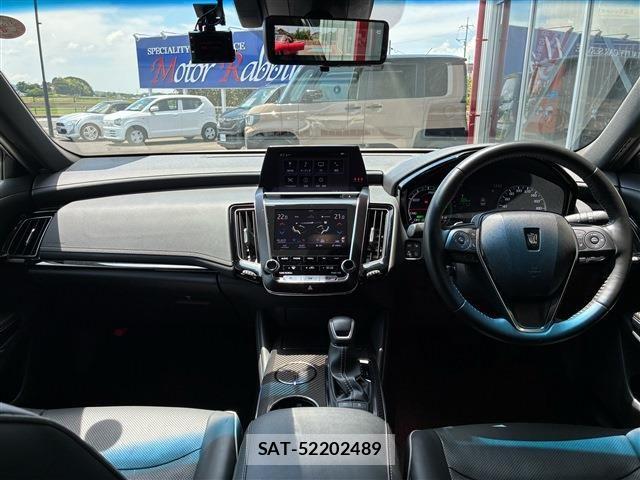 Toyota CROWN SEDAN 2018-07 7875903-1