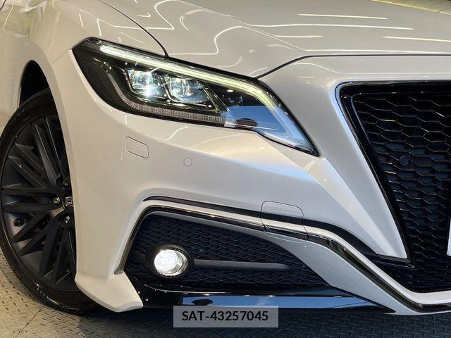 Toyota CROWN SEDAN 2021-07 7875900-11