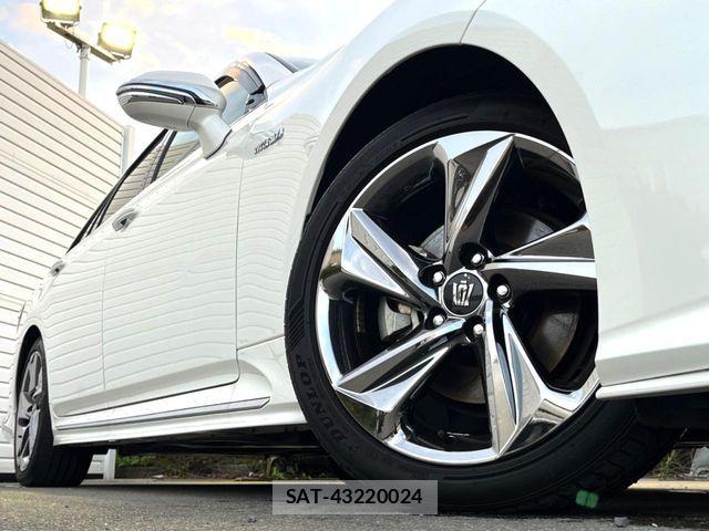 Toyota CROWN SEDAN 2018-10 7875906-12