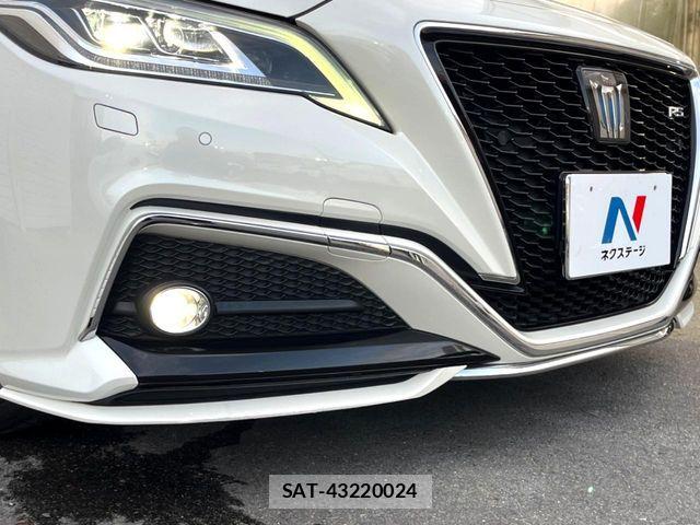 Toyota CROWN SEDAN 2018-10 7875906-2