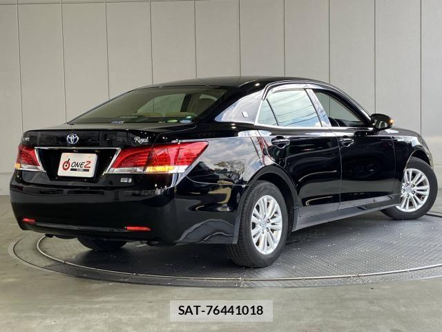 Toyota CROWN SEDAN 2014-02 7875924-1