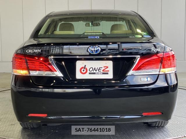 Toyota CROWN SEDAN 2014-02 7875924-27
