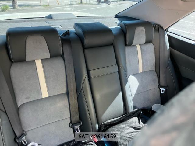 Toyota CROWN SEDAN 2017-03 7875916-15