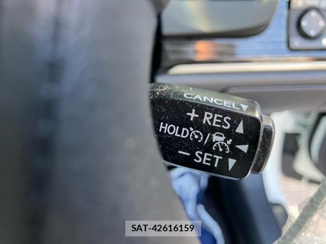 Toyota CROWN SEDAN 2017-03 7875916-17