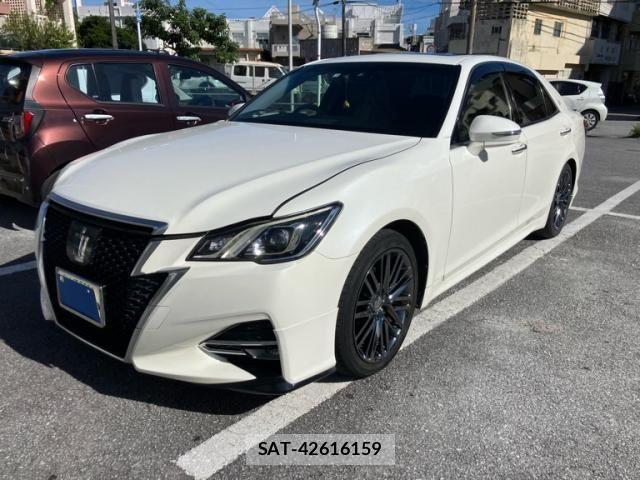 Toyota CROWN SEDAN 2017-03 7875916-1