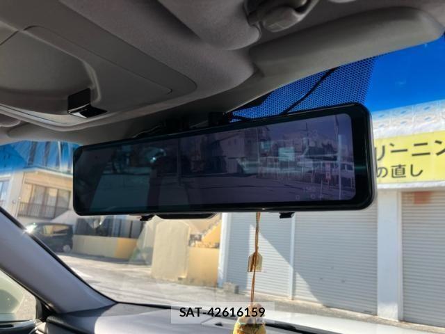 Toyota CROWN SEDAN 2017-03 7875916-20