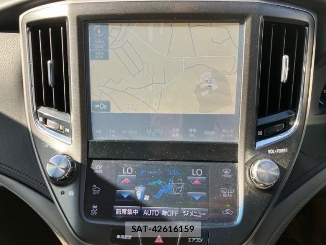 Toyota CROWN SEDAN 2017-03 7875916-21
