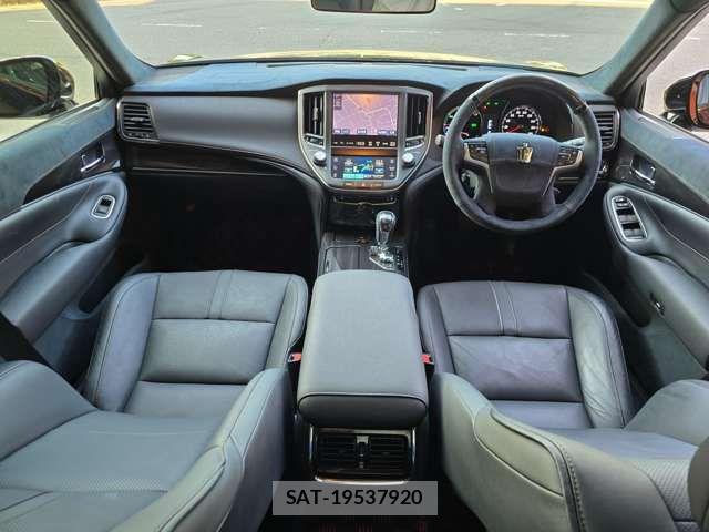 Toyota CROWN SEDAN 2013-06 7875904-14