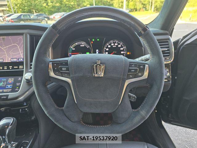 Toyota CROWN SEDAN 2013-06 7875904-17