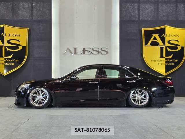 Toyota CROWN SEDAN 2015-10 7875918-4