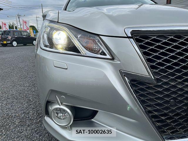 Toyota CROWN SEDAN 2015-02 7875917-24
