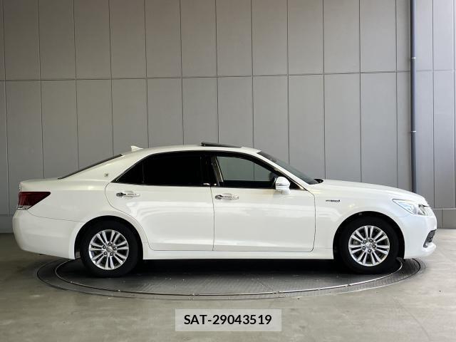 Toyota CROWN SEDAN 2014-09 7875915-29