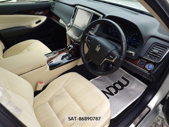 Toyota CROWN SEDAN 2016-08 7875913-10