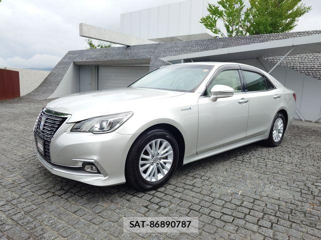 Toyota CROWN SEDAN 2016-08 7875913-1