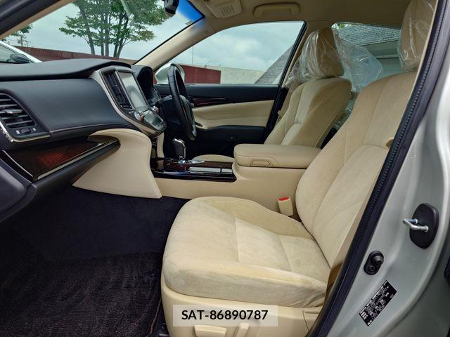 Toyota CROWN SEDAN 2016-08 7875913-18