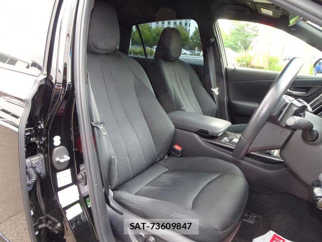Toyota CROWN SEDAN 2018-06 7875910-13