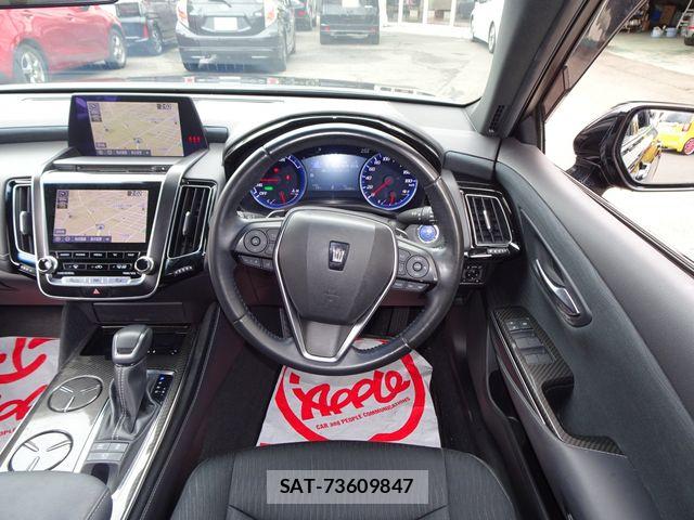 Toyota CROWN SEDAN 2018-06 7875910-1