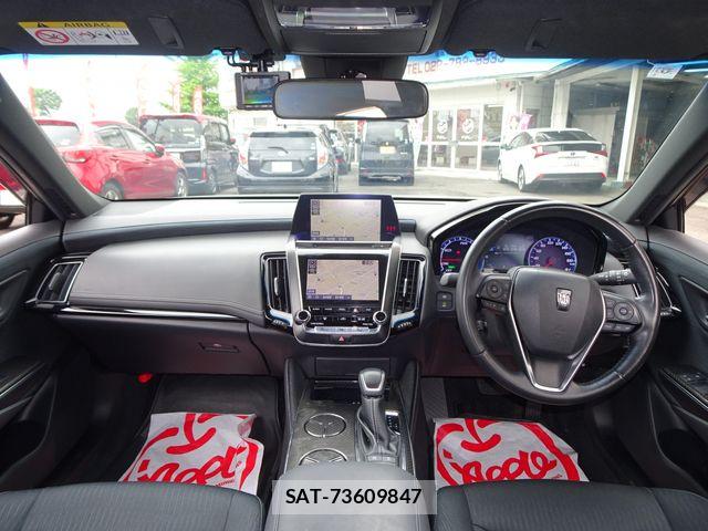 Toyota CROWN SEDAN 2018-06 7875910-20