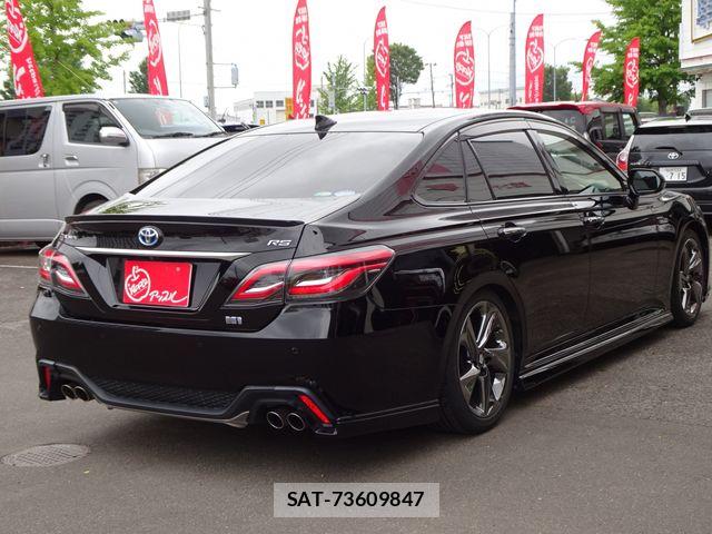 Toyota CROWN SEDAN 2018-06 7875910-2