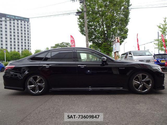 Toyota CROWN SEDAN 2018-06 7875910-7