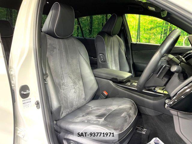 Toyota CROWN SEDAN 2019-06 7902454-8