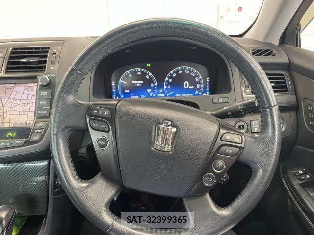 Toyota CROWN SEDAN 2009-09 7902460-18
