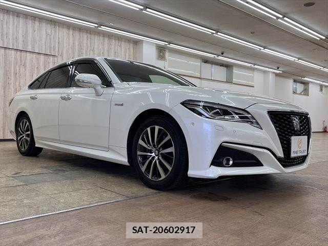 Toyota CROWN SEDAN 2018-07 7902456-14