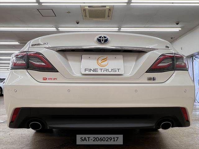 Toyota CROWN SEDAN 2018-07 7902456-16