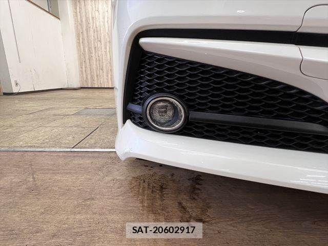 Toyota CROWN SEDAN 2018-07 7902456-23