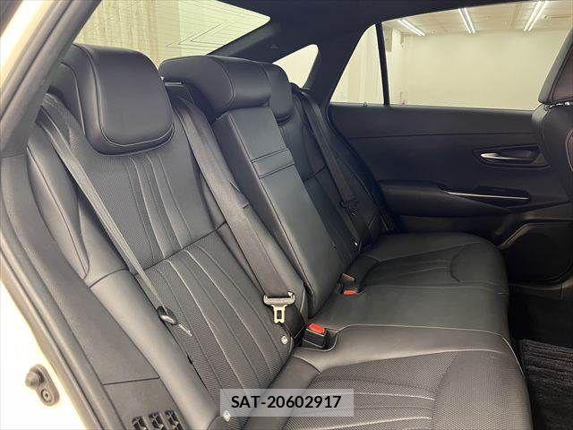 Toyota CROWN SEDAN 2018-07 7902456-7