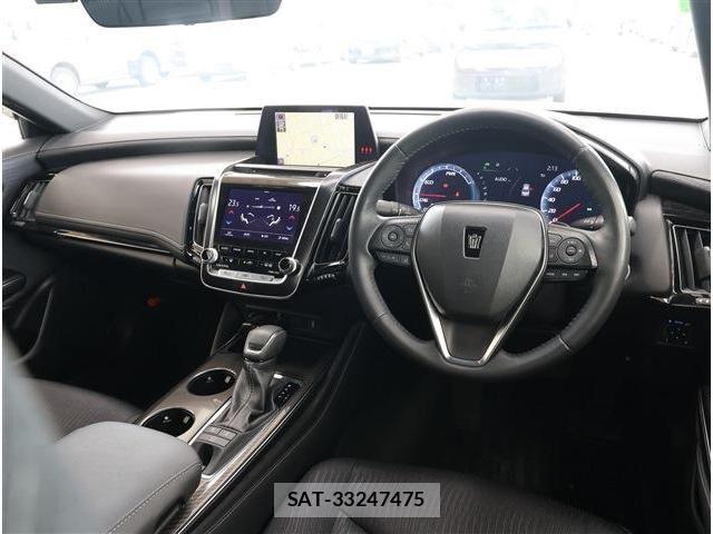 Toyota CROWN SEDAN 2019-05 7902453-1