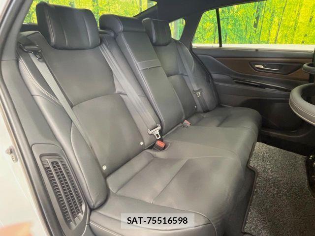 Toyota CROWN SEDAN 2024-09 7902451-10