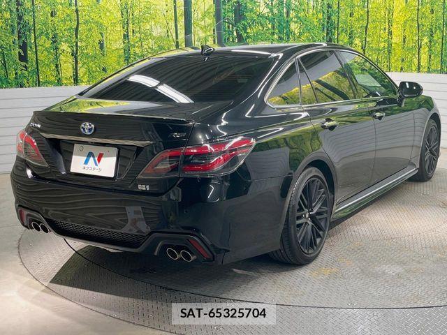 Toyota CROWN SEDAN 2022-03 7902452-17
