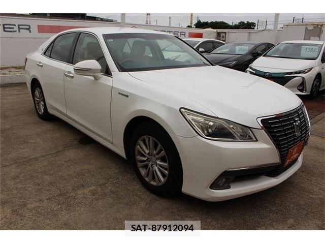 Toyota CROWN SEDAN 2014-02 7902458-6