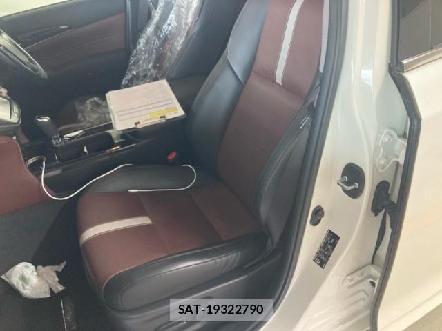 Toyota CROWN SEDAN 2014-09 7961045-19