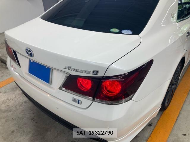Toyota CROWN SEDAN 2014-09 7961045-2