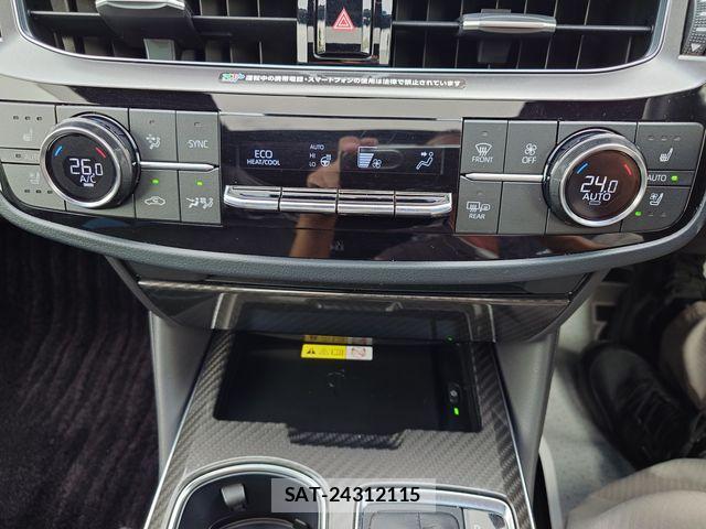 Toyota CROWN SEDAN 2021-12 7961039-17