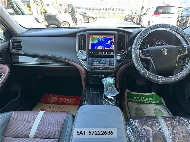 Toyota CROWN SEDAN 2015-03 7961044-10