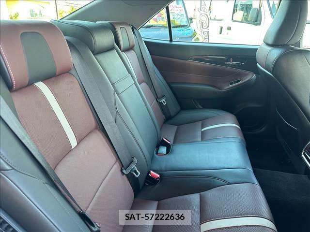 Toyota CROWN SEDAN 2015-03 7961044-12