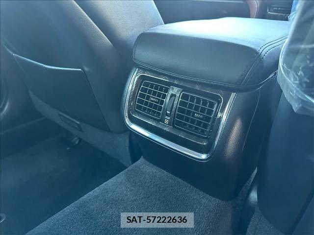 Toyota CROWN SEDAN 2015-03 7961044-13
