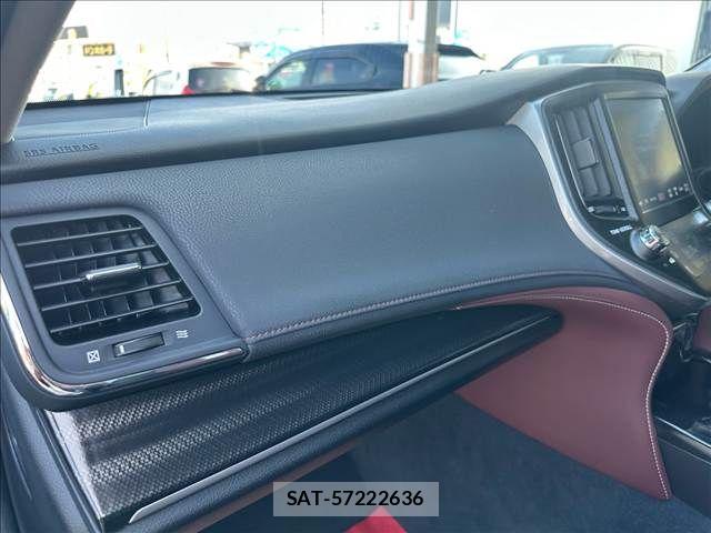 Toyota CROWN SEDAN 2015-03 7961044-16