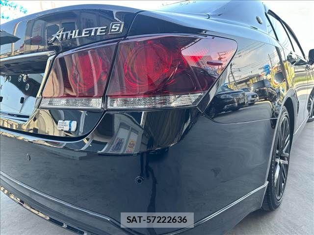 Toyota CROWN SEDAN 2015-03 7961044-8